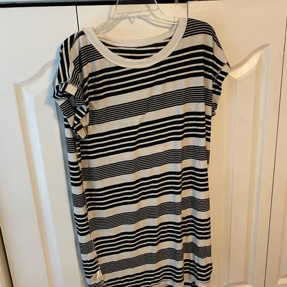 various items - Picture 14 of 16